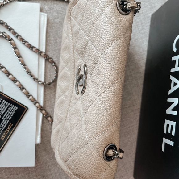 Authentic Chanel natural beauty flap bag ligh beige - Picture 4 of 13